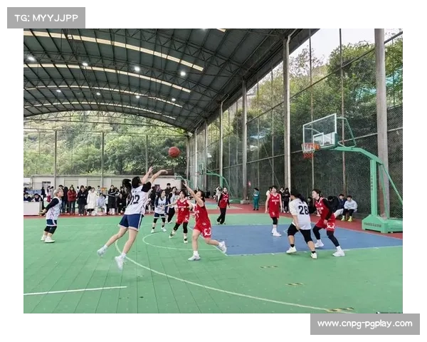 计算机学院新生杯赛场拼搏身影,成为校园最动人风景 计算机学院新生杯赛场拼搏身影,成为校园最动人风景